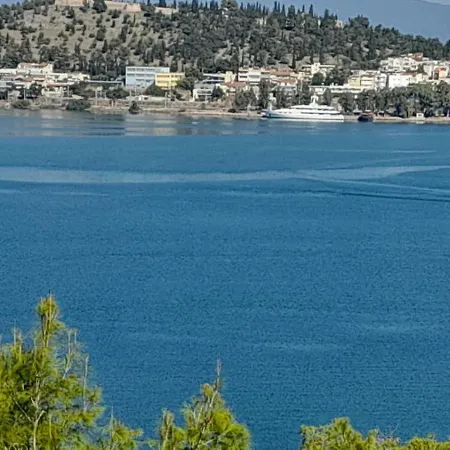 άνετο και ήσυχο διαμέρισμα με θέα Appartamento *